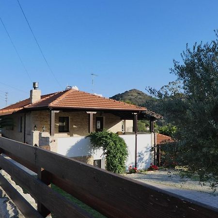 Lola'S Cottage & Garden Kalokhorio Екстер'єр фото